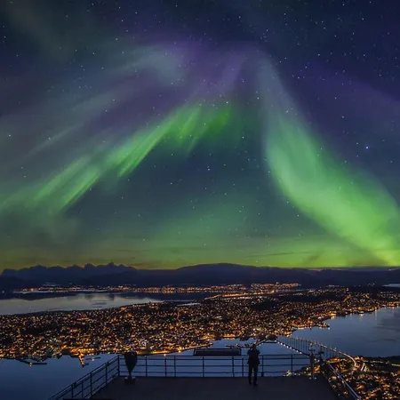 Luxurious Arctic Aurora Apartman *